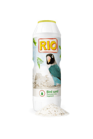 חול היגייני RIO לתוכים וציפורי נוי באריזה לבנה עם תמונת תוכון.